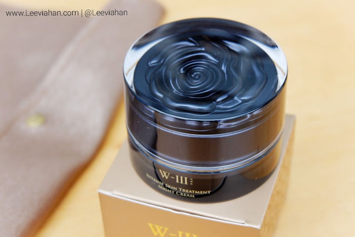 Embrace Radiance Overnight: Discovering the Benefits of Night Gold Cream