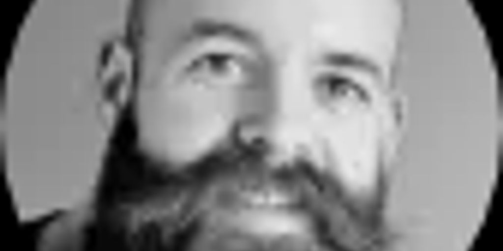 Trichup Oil Price: Is It Worth the Investment? 1 Trichup oil bottle